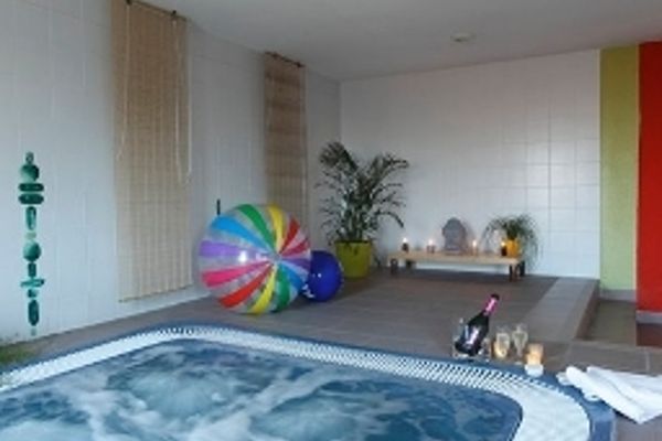 Adonis Carcassonne - La Barbacane Residence de Tourisme